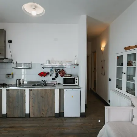 Rose Di Pietra Farm stay Pietra Ligure