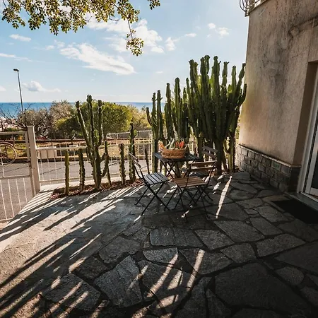 Farm stay Rose Di Pietra Pietra Ligure