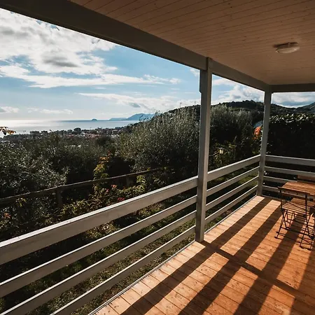 Rose Di Pietra Farm stay Pietra Ligure